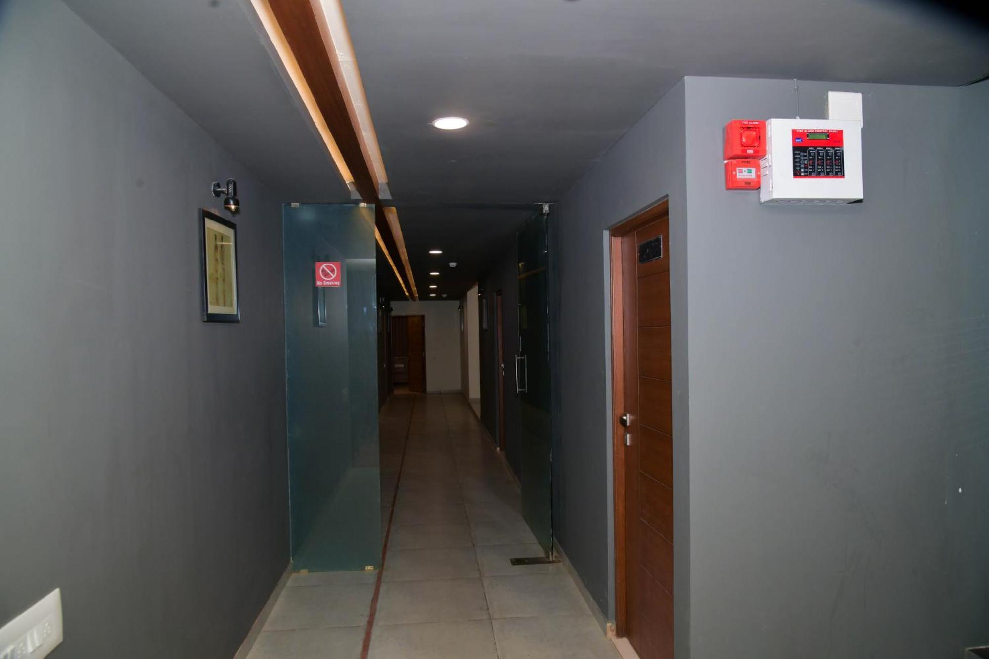 Hotel Ashooka Inn ガンディーナガル エクステリア 写真